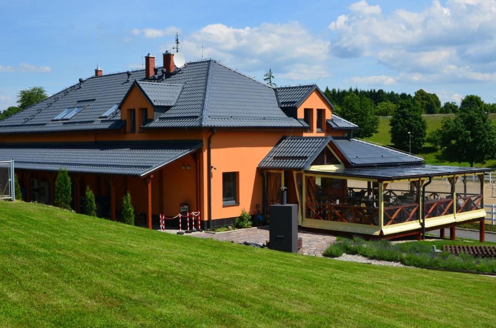 Hotel Horse Riding - Jezdecky Areal Tršice Екстериор снимка