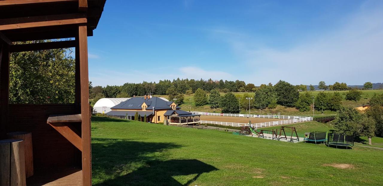 Hotel Horse Riding - Jezdecky Areal Tršice Екстериор снимка